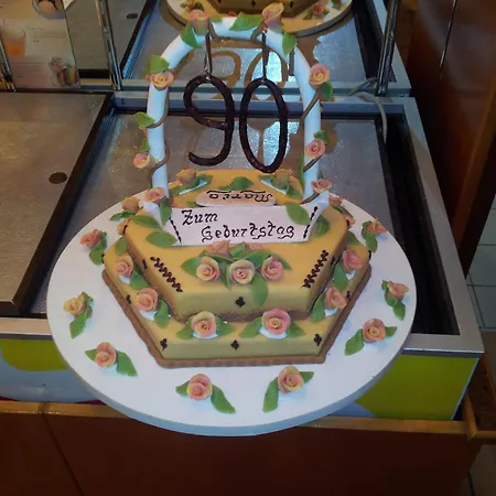 게스트하우스 Cafe-konditorei-pension Sander 4*