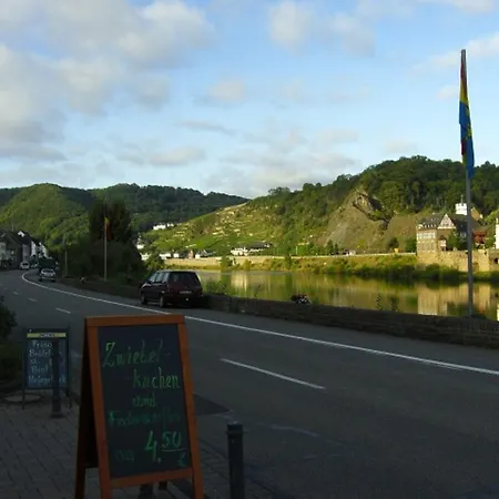 בית הארחה Cafe-konditorei-pension Sander