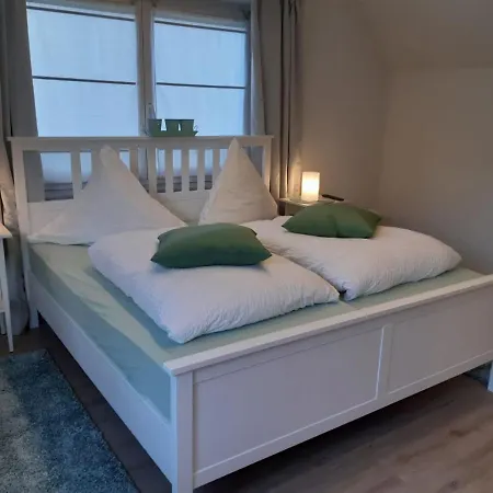 Cafe-konditorei-pension Sander 4* 니데르펠