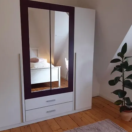 게스트하우스 Cafe-konditorei-pension Sander